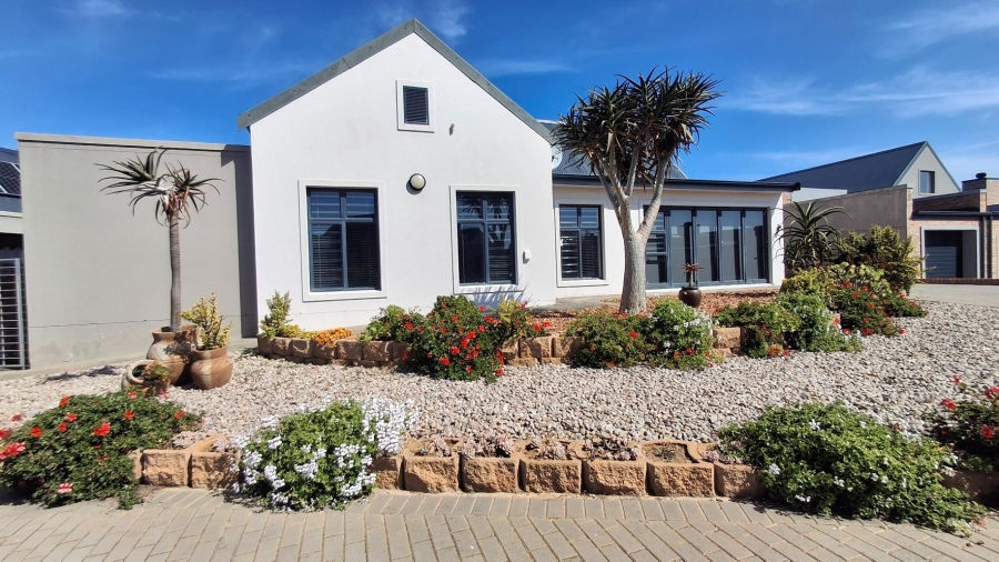 3 Bedroom Property for Sale in Hartenbos Central Western Cape